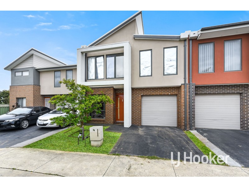 2/180 Henry Road, Pakenham VIC 3810