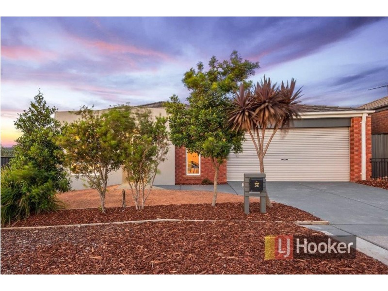 26 Caspian Chase, Pakenham VIC 3810