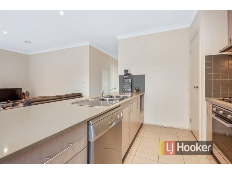 26 Caspian Chase, Pakenham VIC 3810