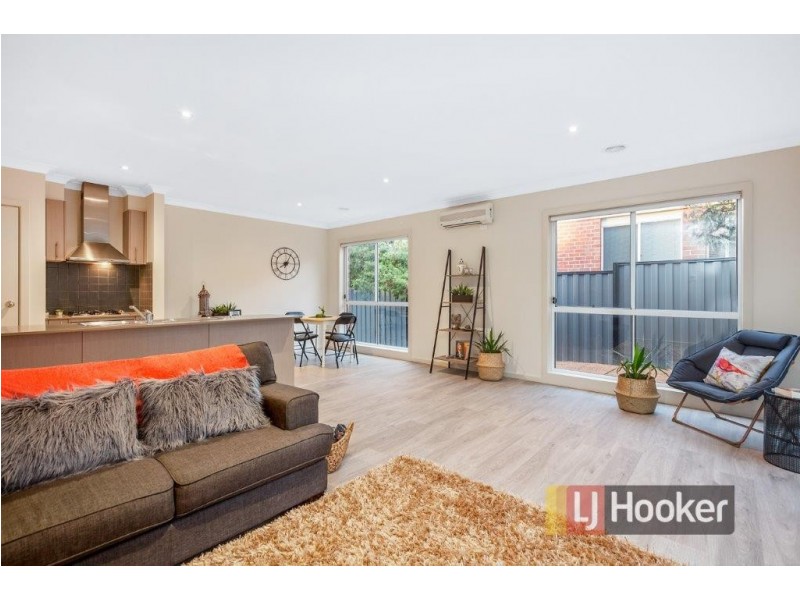 26 Caspian Chase, Pakenham VIC 3810