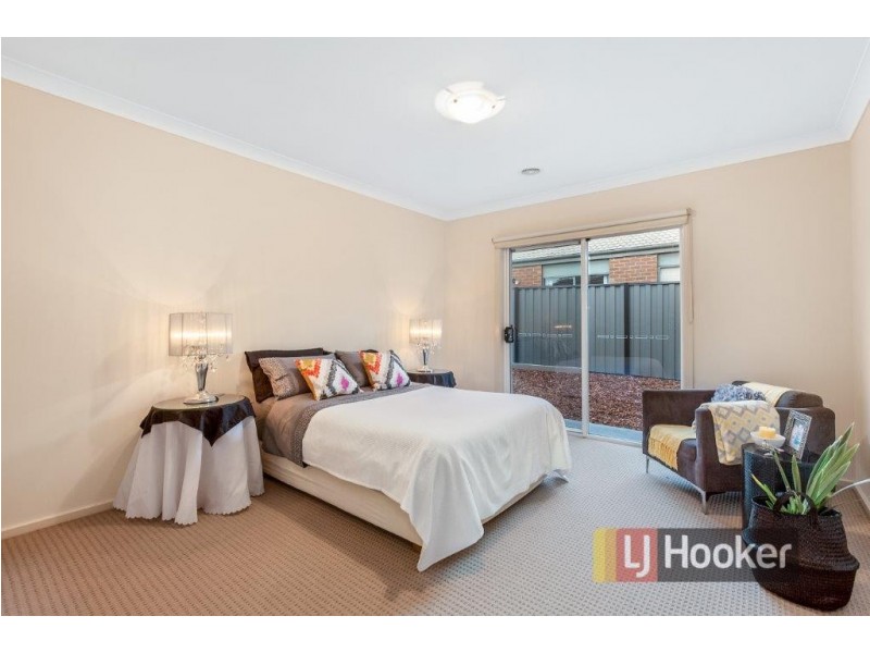 26 Caspian Chase, Pakenham VIC 3810