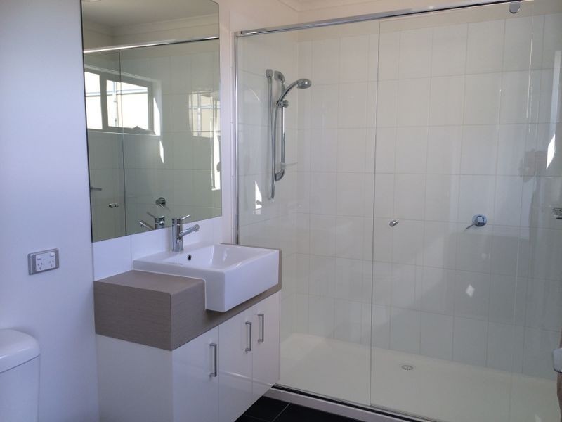 11 Hammond Cresent, Officer VIC 3809