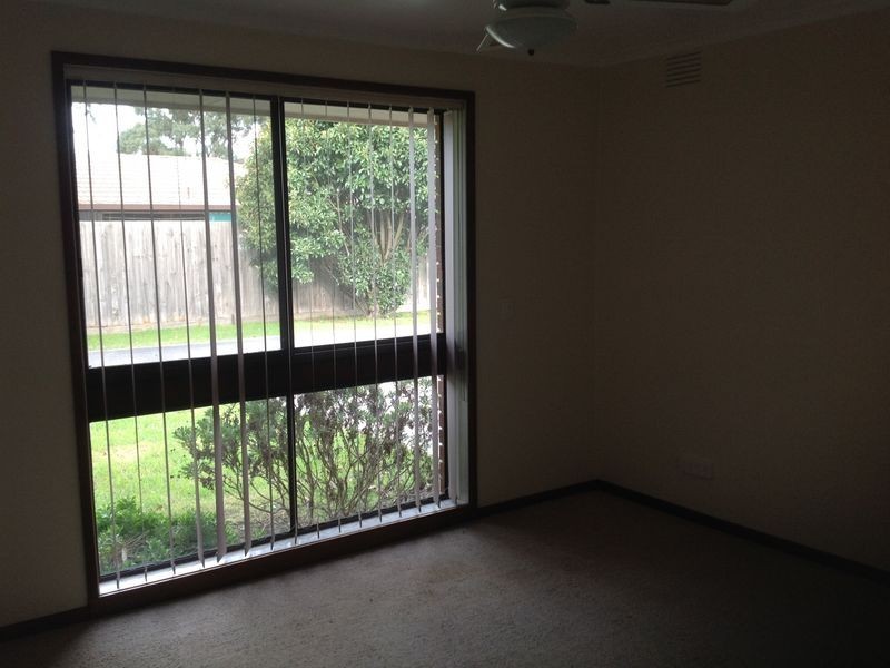 1/83 Henry Street, Pakenham VIC 3810