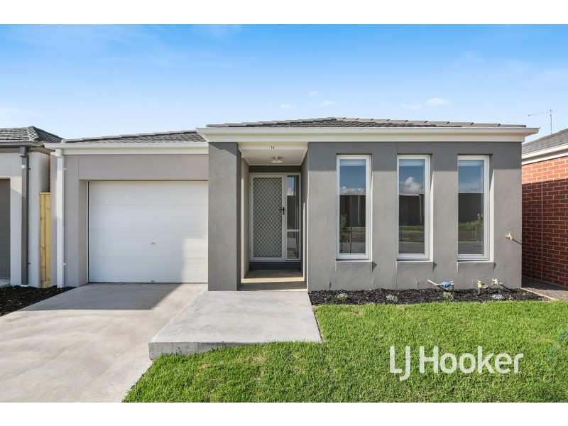 16 Manchester Boulevard, Officer VIC 3809