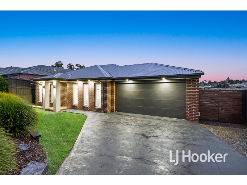 27 Empire Avenue, Drouin VIC 3818