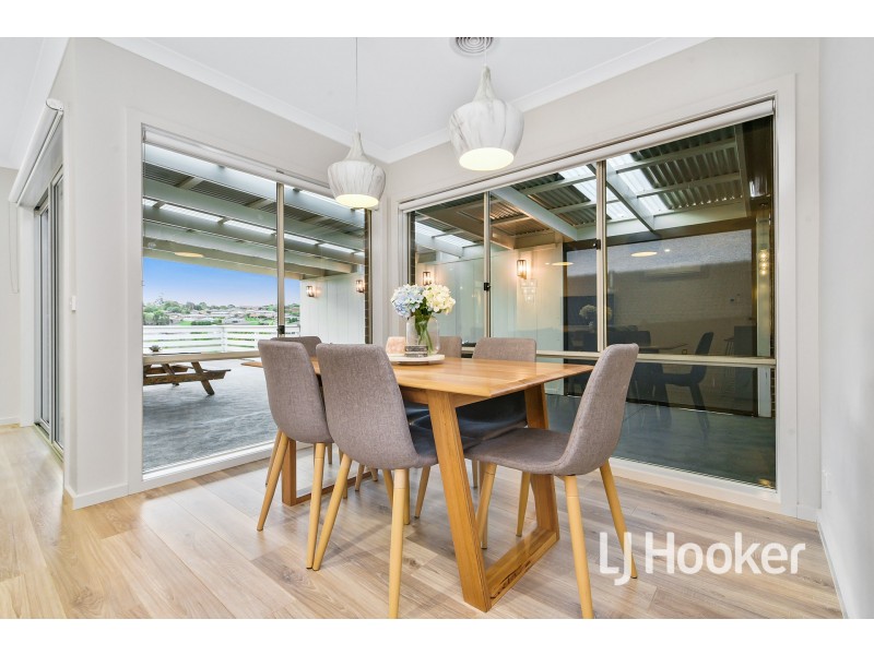 27 Empire Avenue, Drouin VIC 3818