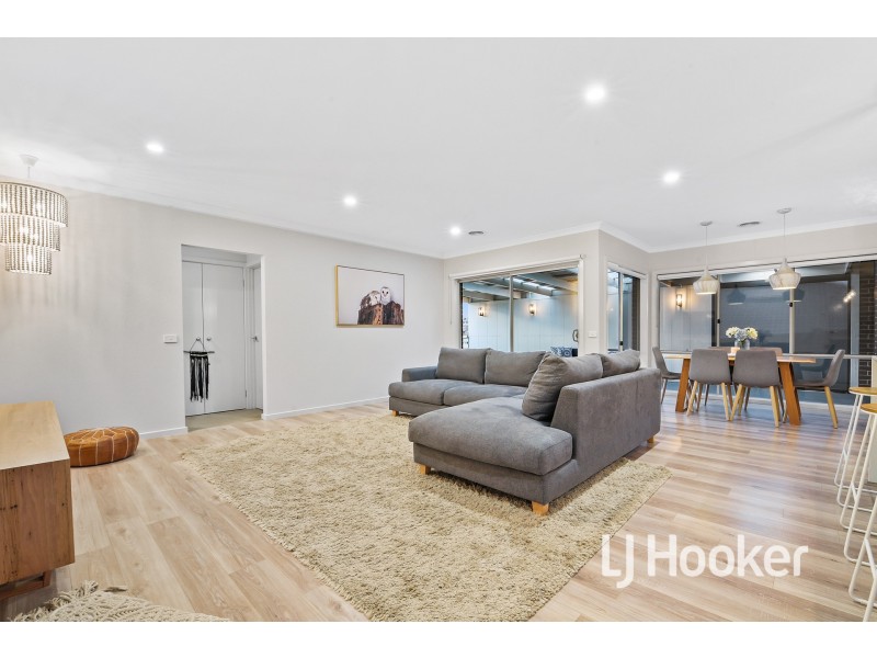 27 Empire Avenue, Drouin VIC 3818