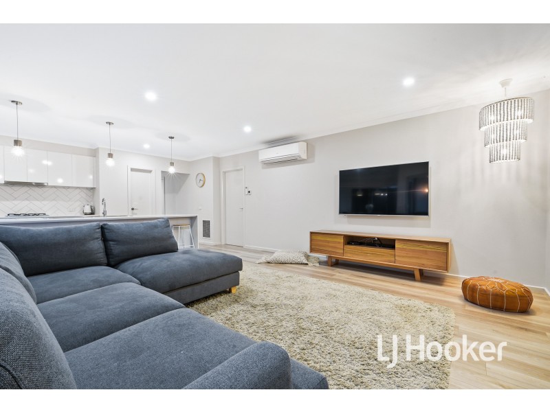 27 Empire Avenue, Drouin VIC 3818