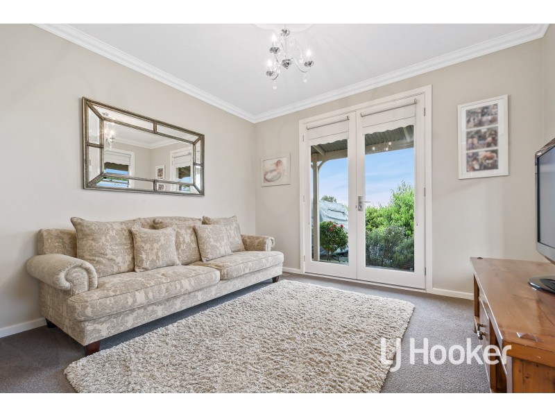 1 Silky Oak Court, Garfield VIC 3814