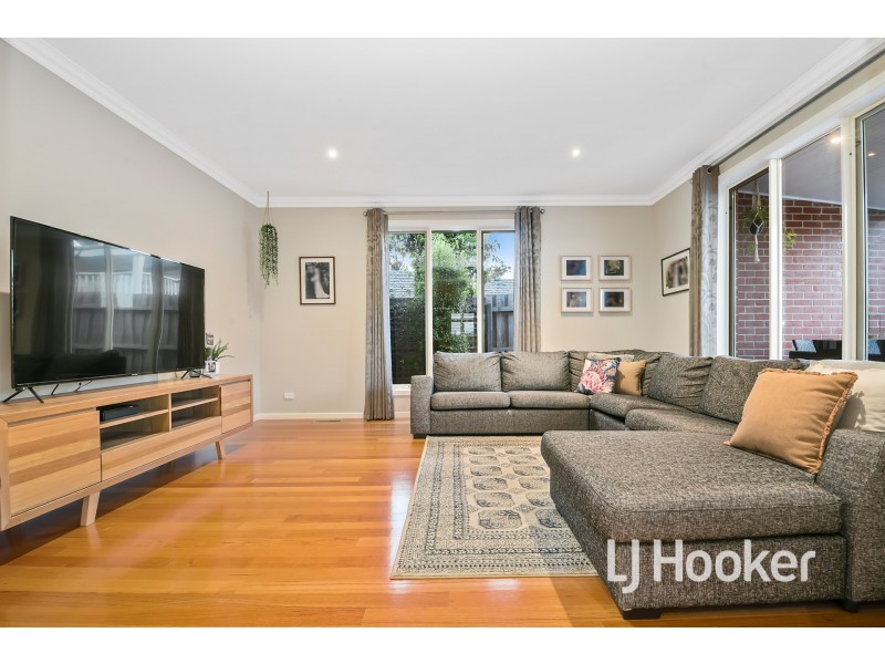 1 Silky Oak Court, Garfield VIC 3814