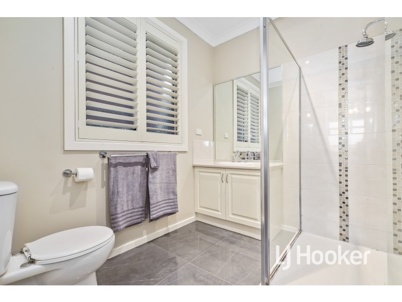 1 Silky Oak Court, Garfield VIC 3814