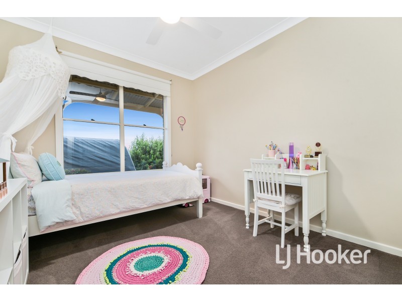 1 Silky Oak Court, Garfield VIC 3814