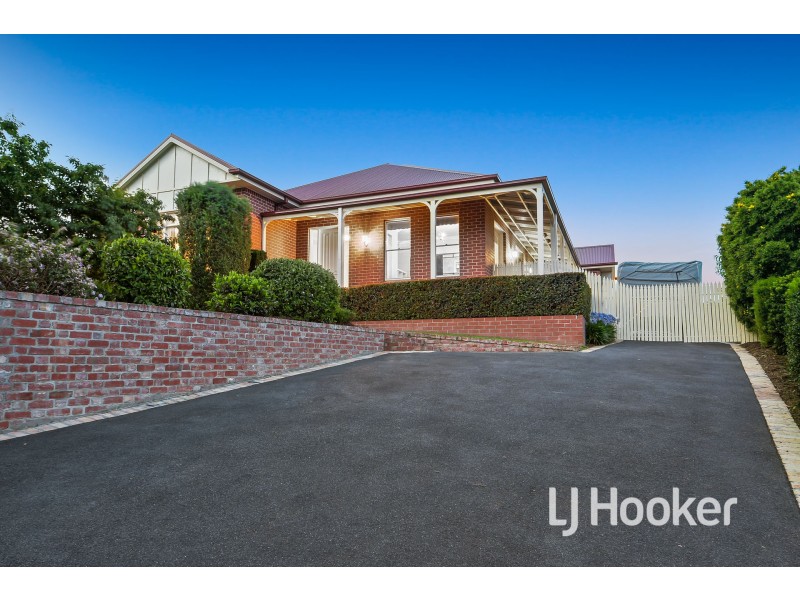 1 Silky Oak Court, Garfield VIC 3814