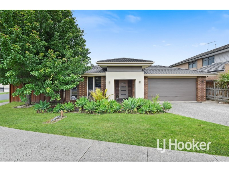 54 Irving Road, Pakenham VIC 3810