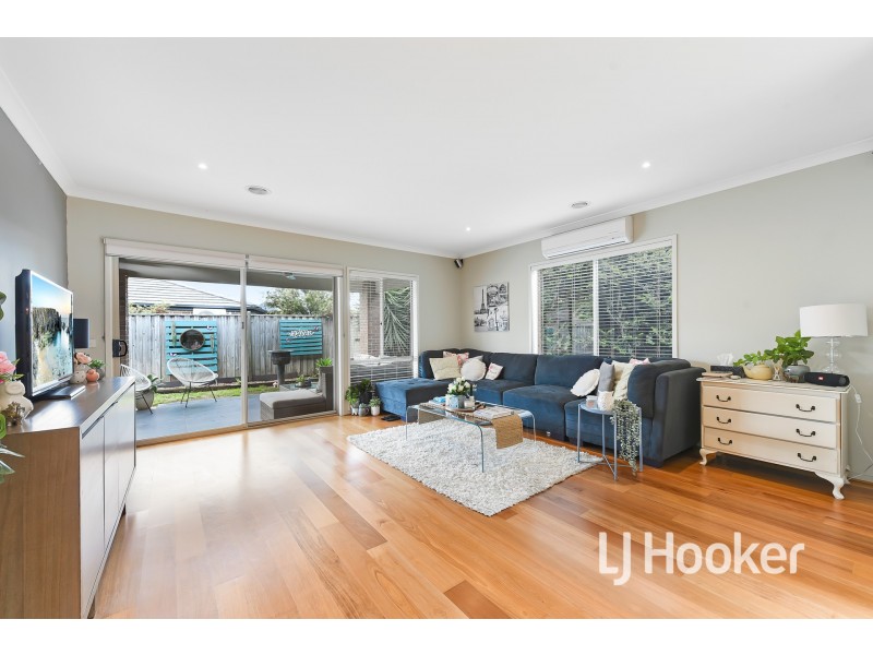 54 Irving Road, Pakenham VIC 3810