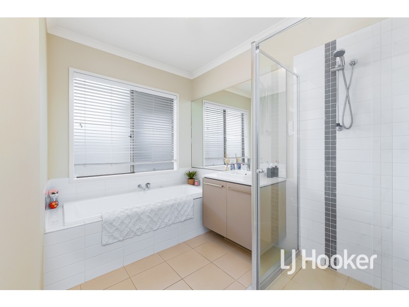 54 Irving Road, Pakenham VIC 3810