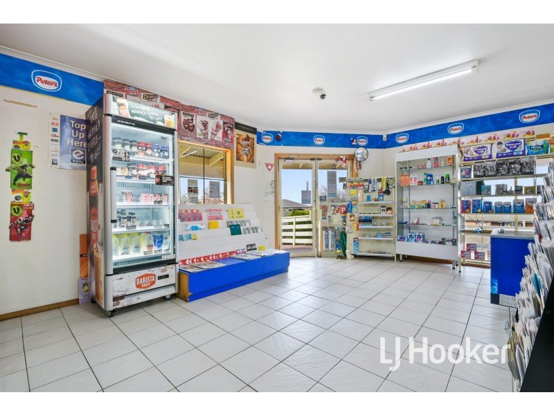 1 Leigh Drive, Pakenham VIC 3810