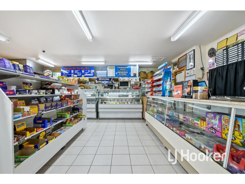 1 Leigh Drive, Pakenham VIC 3810