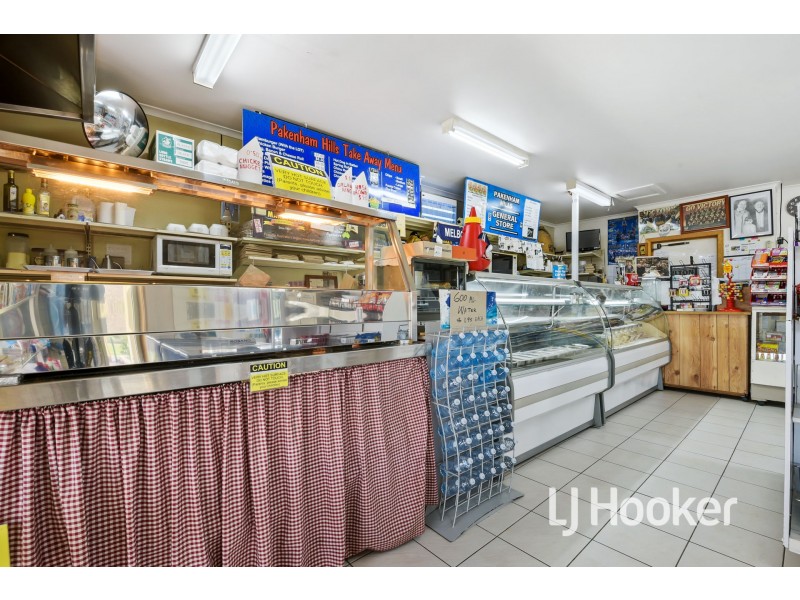 1 Leigh Drive, Pakenham VIC 3810