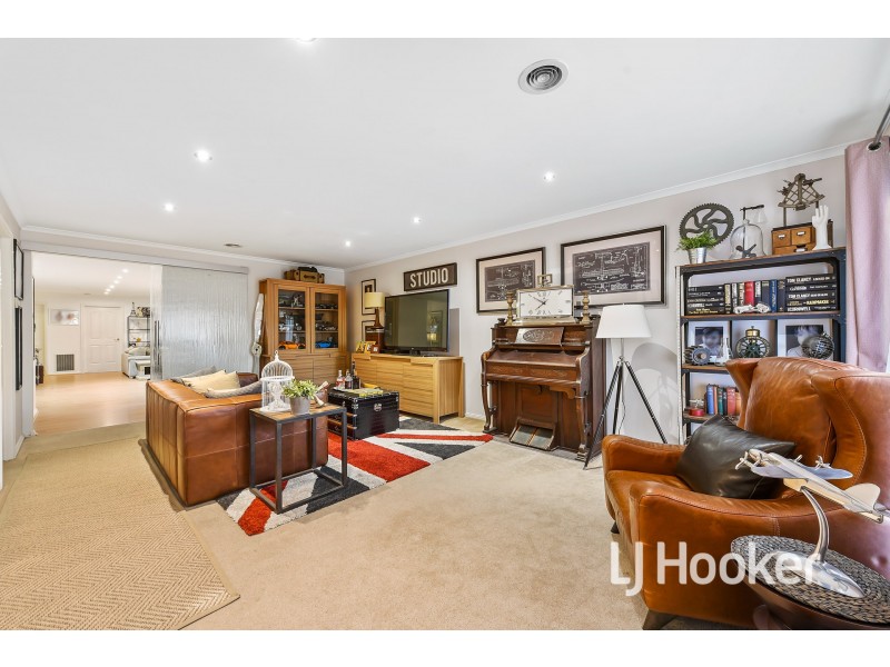 120 Mcgregor Road, Pakenham VIC 3810