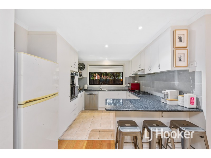 120 Mcgregor Road, Pakenham VIC 3810