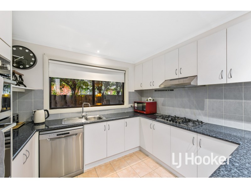 120 Mcgregor Road, Pakenham VIC 3810