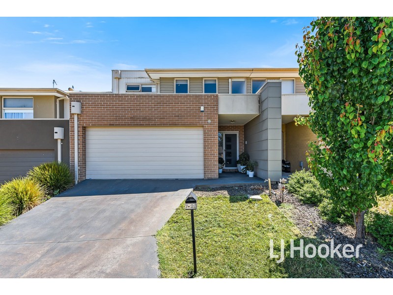 7/23 Atlantic Drive, Pakenham VIC 3810