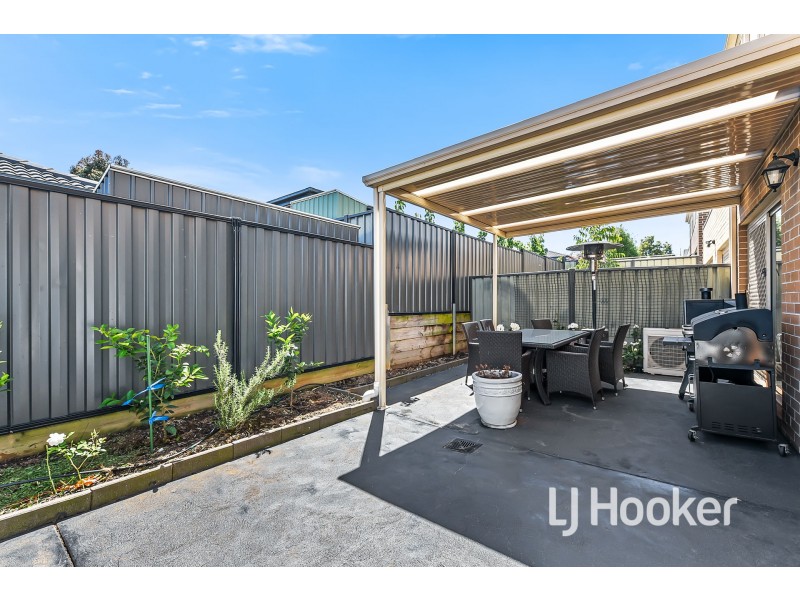 7/23 Atlantic Drive, Pakenham VIC 3810