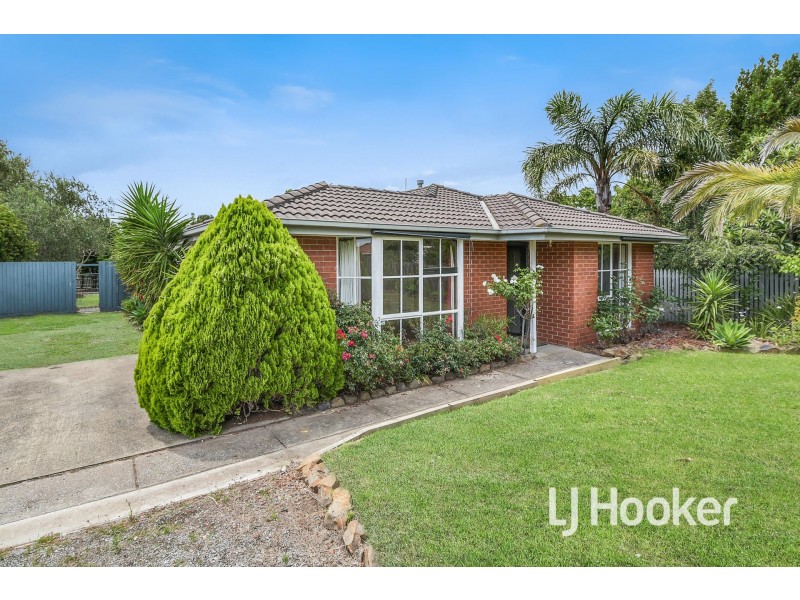 3 Anita Place, Pakenham VIC 3810