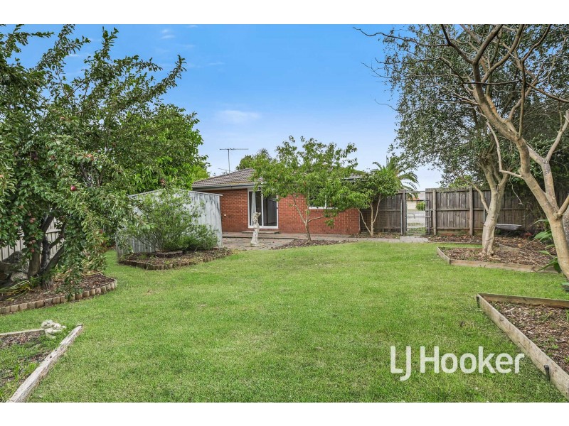 3 Anita Place, Pakenham VIC 3810