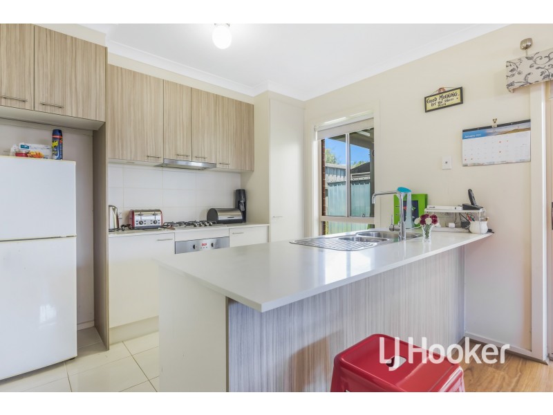 21/3 Manor View, Pakenham VIC 3810