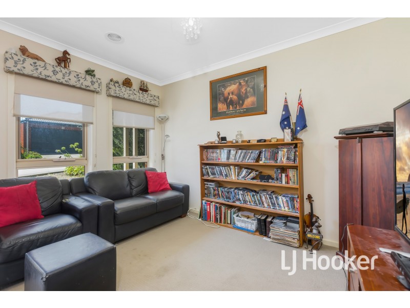 21/3 Manor View, Pakenham VIC 3810