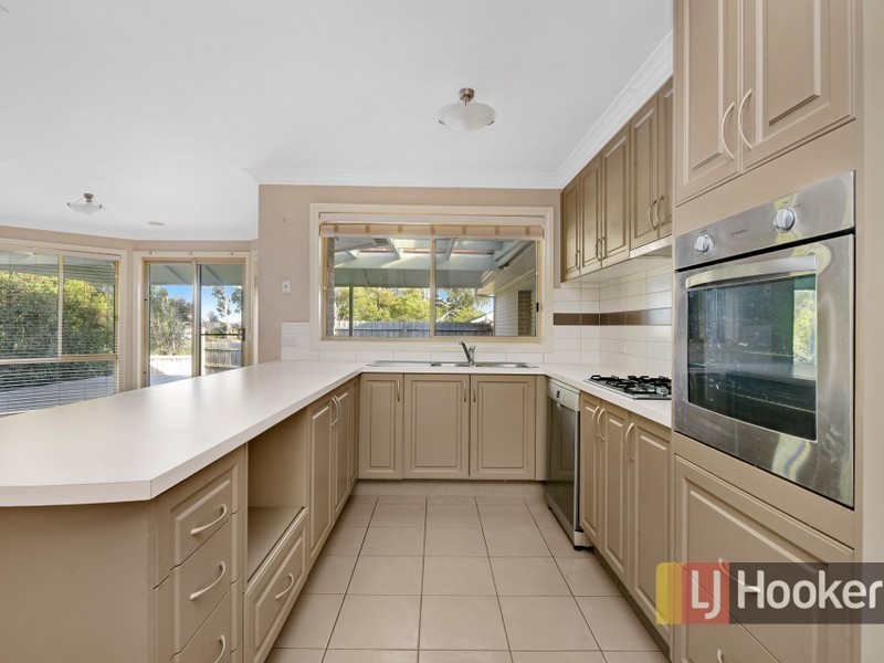 36 Natanya Drive, Pakenham VIC 3810