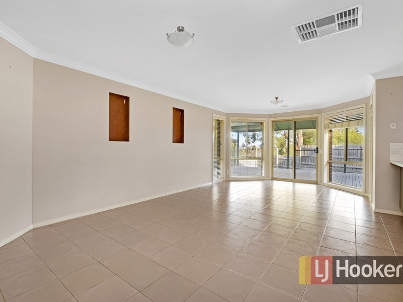 36 Natanya Drive, Pakenham VIC 3810