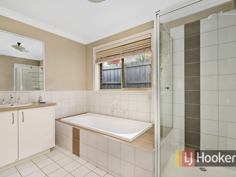 36 Natanya Drive, Pakenham VIC 3810