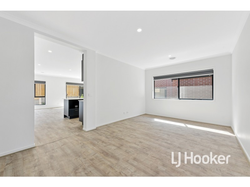 83 Timbertop Boulevard, Officer VIC 3809