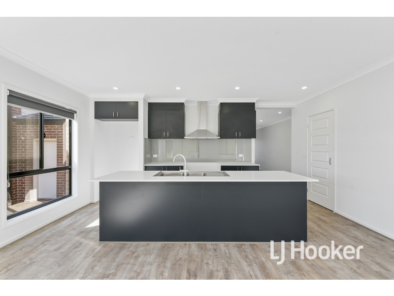 83 Timbertop Boulevard, Officer VIC 3809