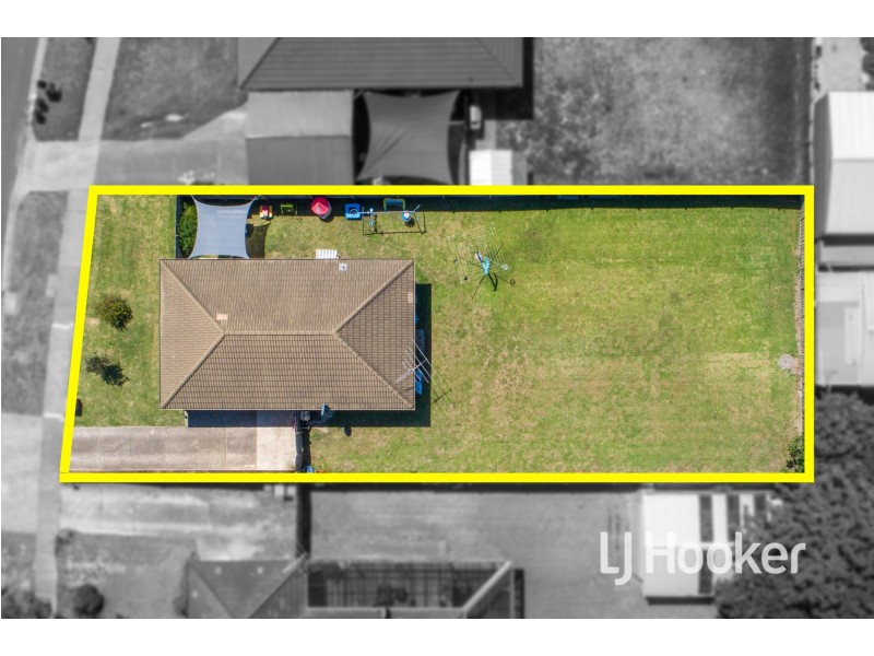 37 Barrington Drive, Pakenham VIC 3810