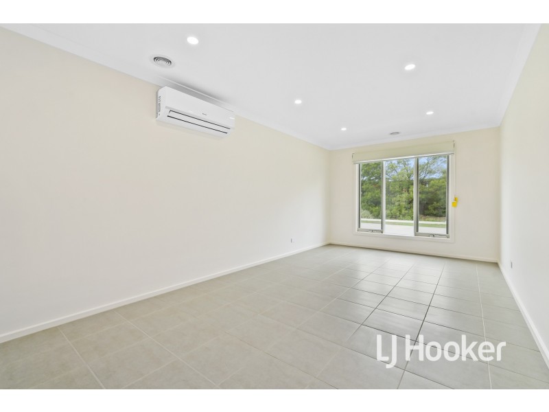 7 Bolton Grove, Officer VIC 3809