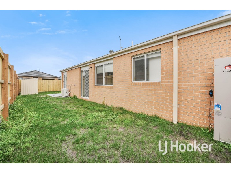 7 Bolton Grove, Officer VIC 3809