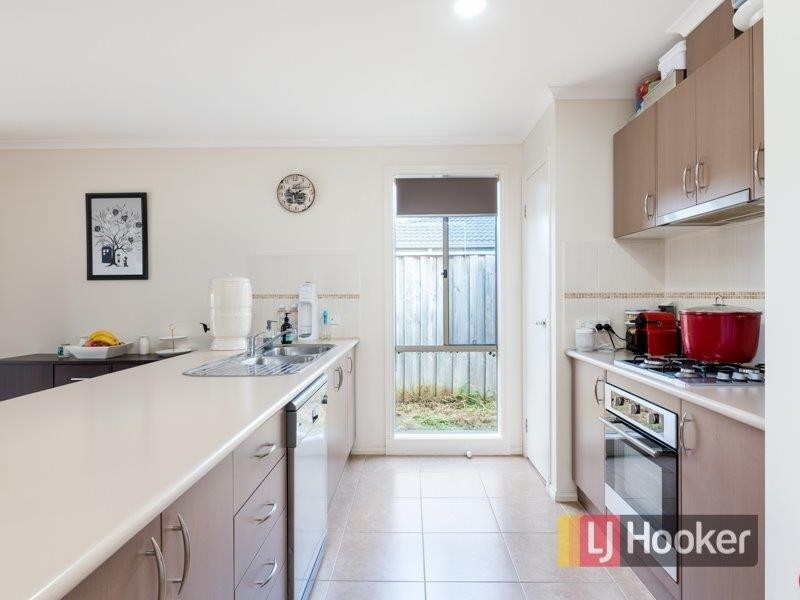 68 Algerd Way, Pakenham VIC 3810