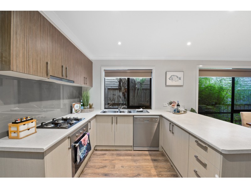 14 Longmeadow Road, Officer VIC 3809