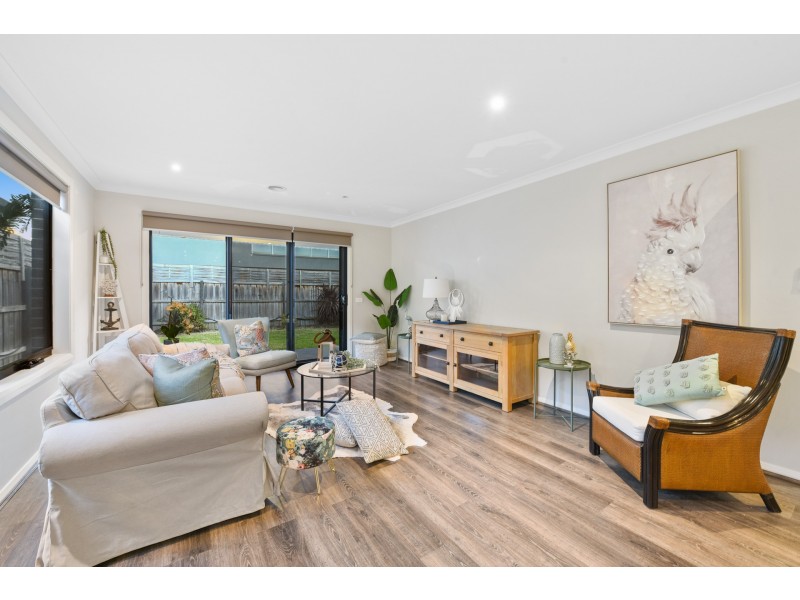 14 Longmeadow Road, Officer VIC 3809