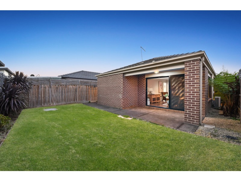 14 Longmeadow Road, Officer VIC 3809