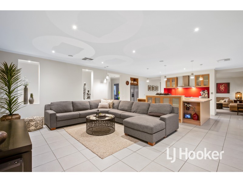 16 Sydney Street, Narre Warren South VIC 3805