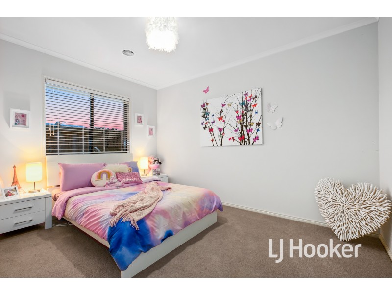 16 Sydney Street, Narre Warren South VIC 3805