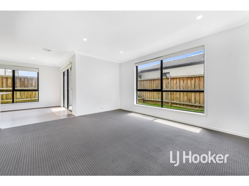 21 Biggs Drive, Officer VIC 3809