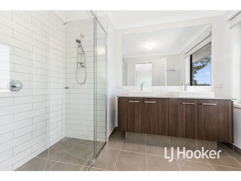 21 Biggs Drive, Officer VIC 3809