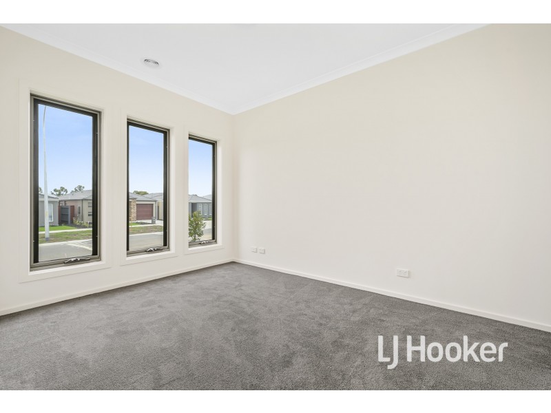 102 Mary Street, Officer VIC 3809