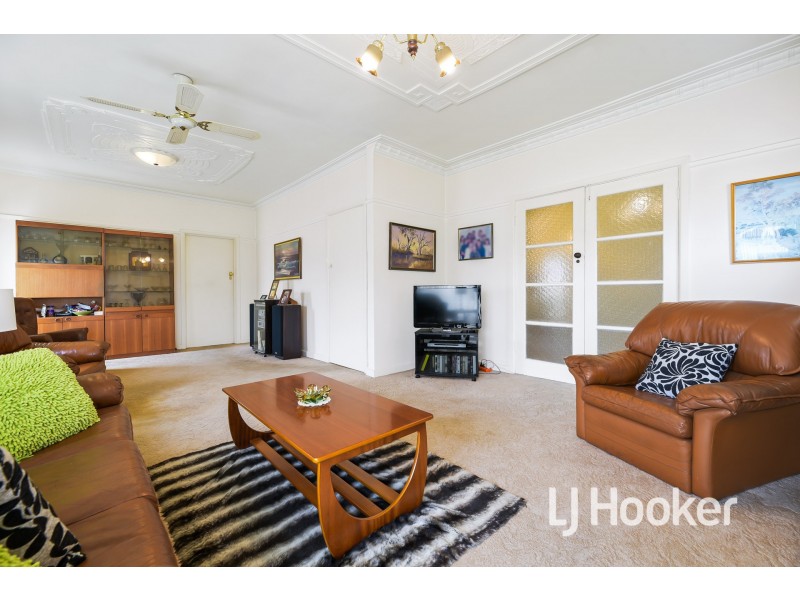 11 Charles Street, Koo Wee Rup VIC 3981
